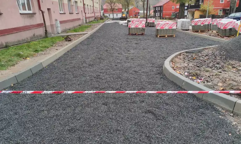 Potůčky výstavba parkoviště