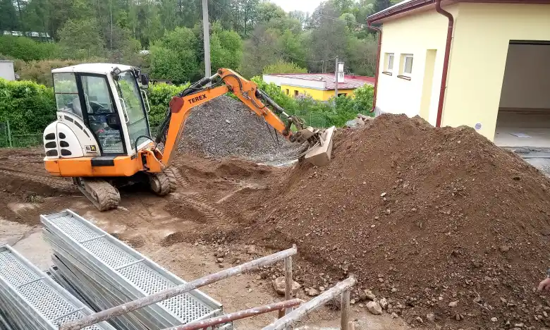 Žlutice - výstavba trojgaráže