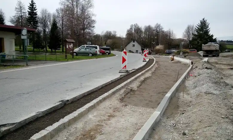 Zadní Chodov - úprava místních komunikací a chodníků