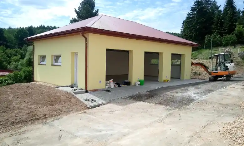Žlutice - výstavba trojgaráže