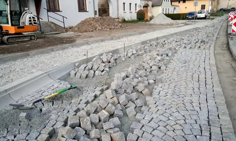 Zadní Chodov - úprava místních komunikací a chodníků