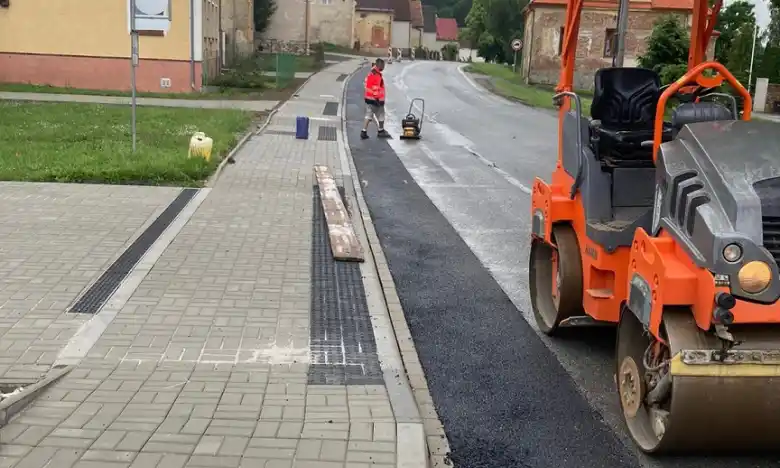 Zadní Chodov - úprava místních komunikací a chodníků