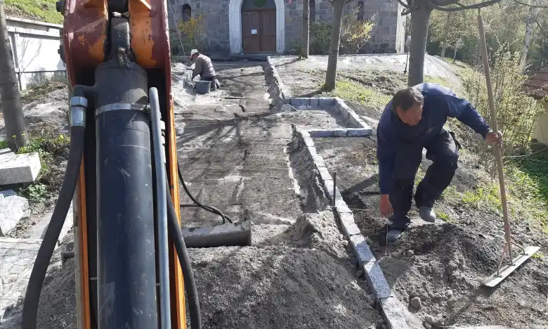 Potůčky - rekonstrukce chodníku
