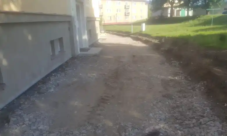 Ostrov ul. U koupaliště - rekonstrukce vozovky