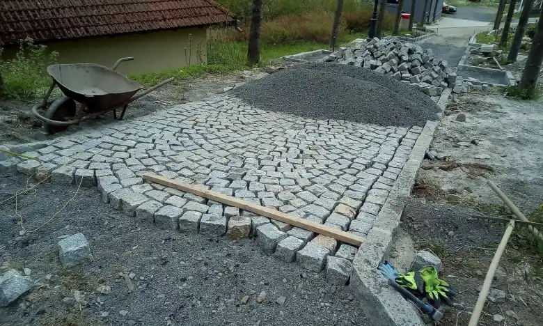 Potůčky - rekonstrukce chodníku