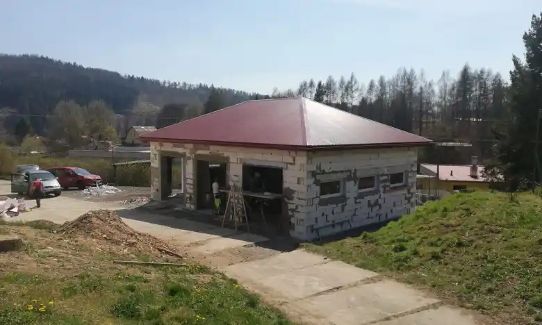 Žlutice - výstavba trojgaráže