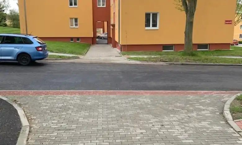 Ostrov ul. U koupaliště - rekonstrukce vozovky