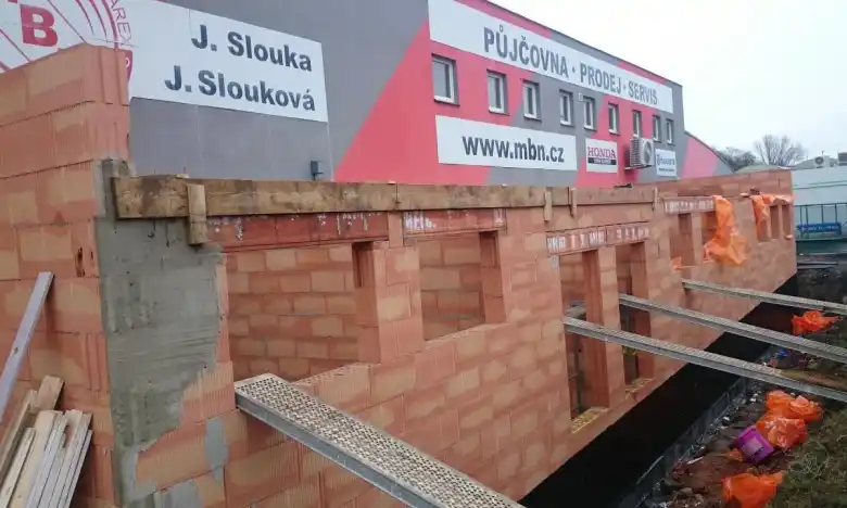 Provozní areál - přístavba skladů