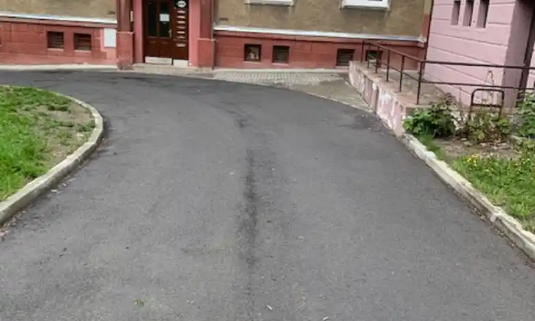 Ostrov ul. U koupaliště - rekonstrukce vozovky