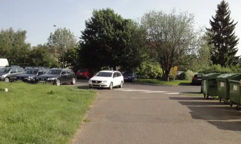 parkoviště před rekonstrukcí