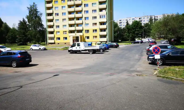 parkoviště před rekonstrukcí