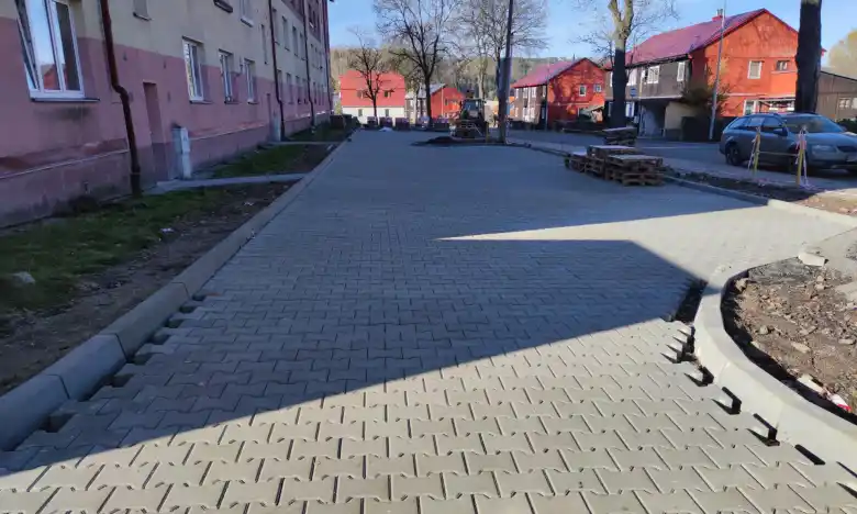 Potůčky výstavba parkoviště