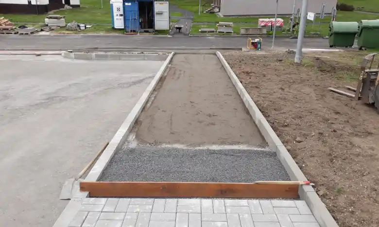 průběh rekonstrukce