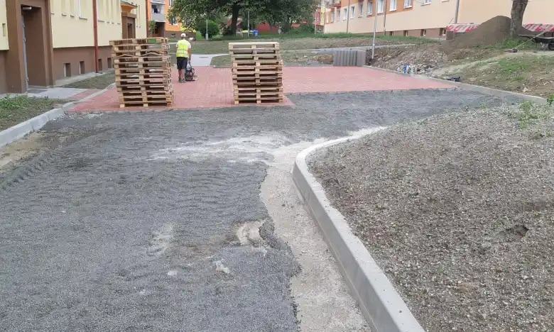 průběh rekonstrukce